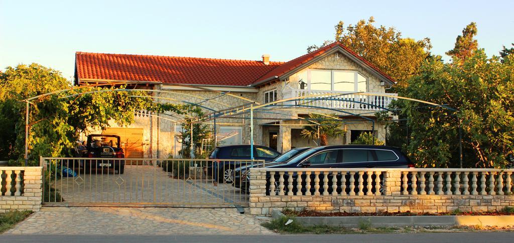 Ocean View Apartments Bilice Ngoại thất bức ảnh